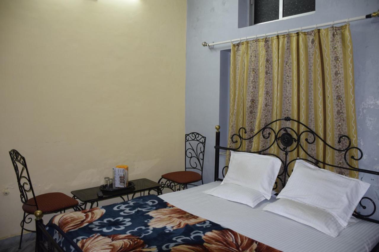 Hotel Deep Valley Mount Abu Exterior photo