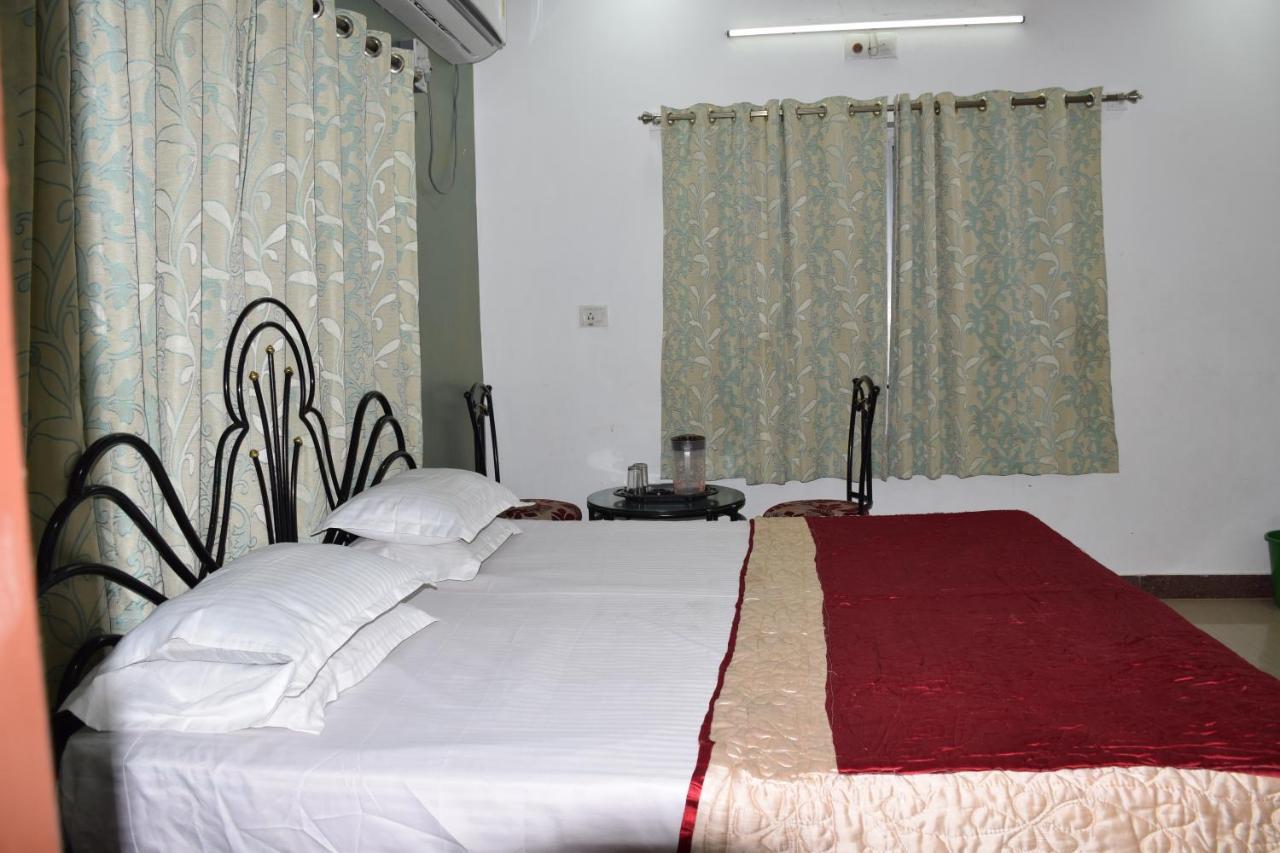 Hotel Deep Valley Mount Abu Exterior photo