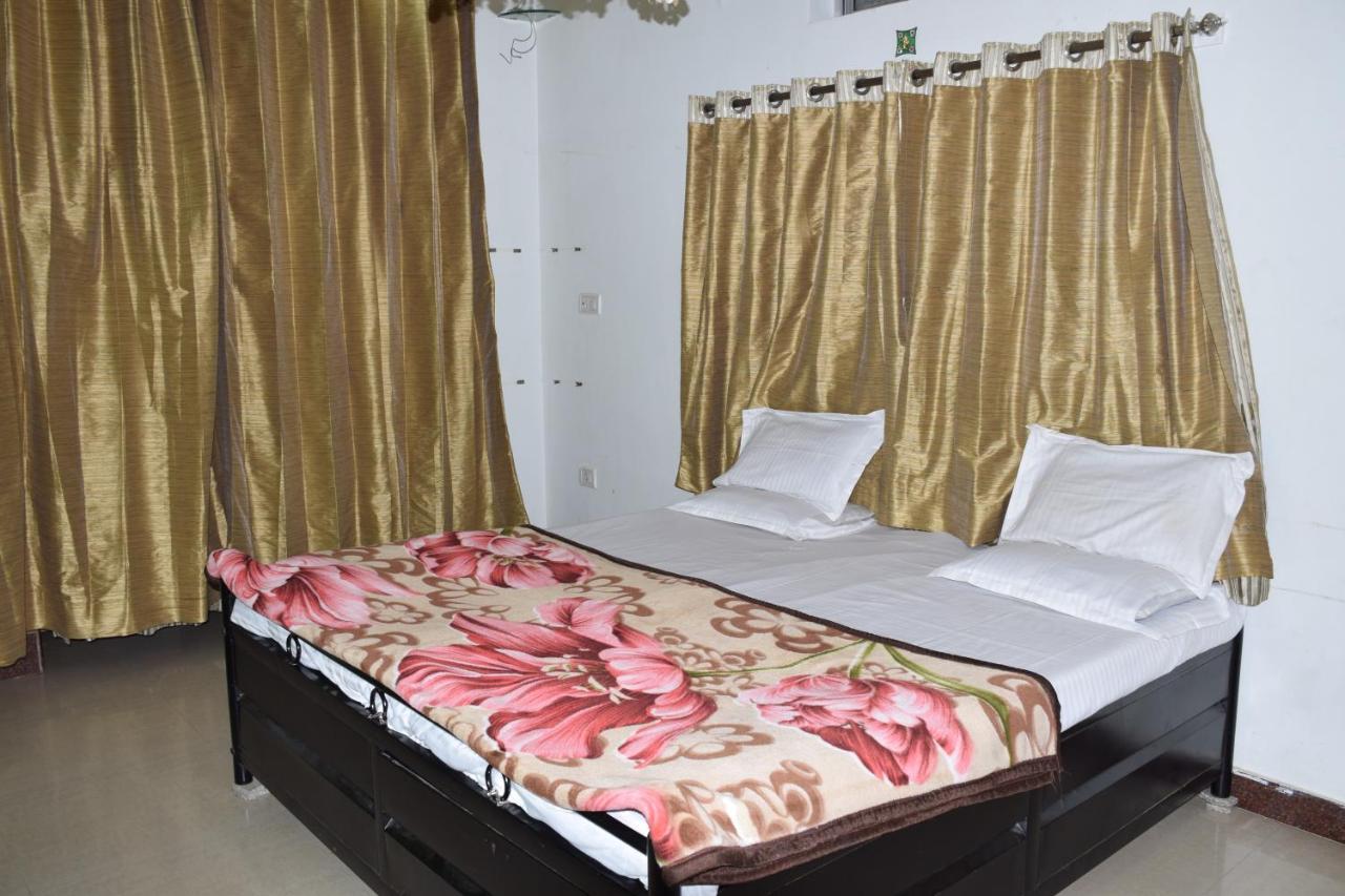 Hotel Deep Valley Mount Abu Exterior photo
