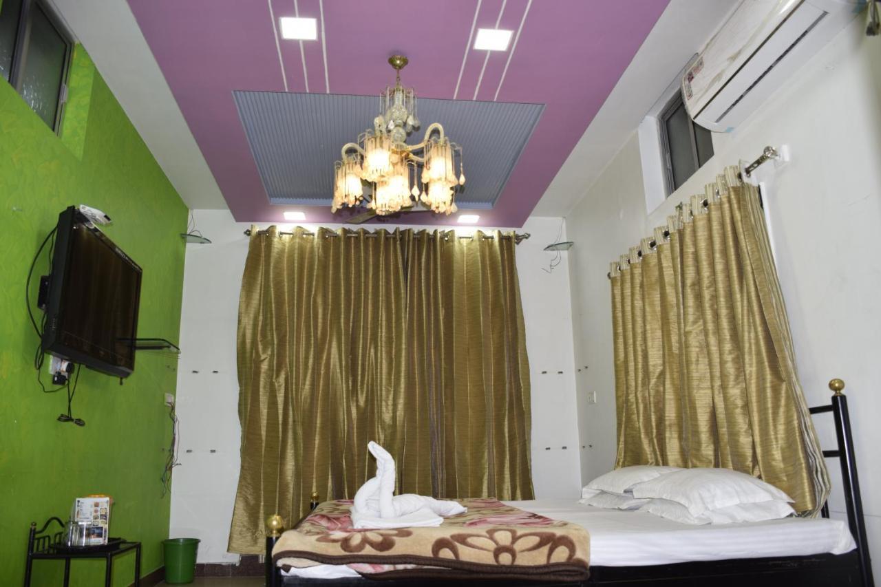 Hotel Deep Valley Mount Abu Exterior photo