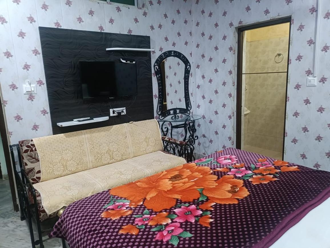 Hotel Deep Valley Mount Abu Exterior photo