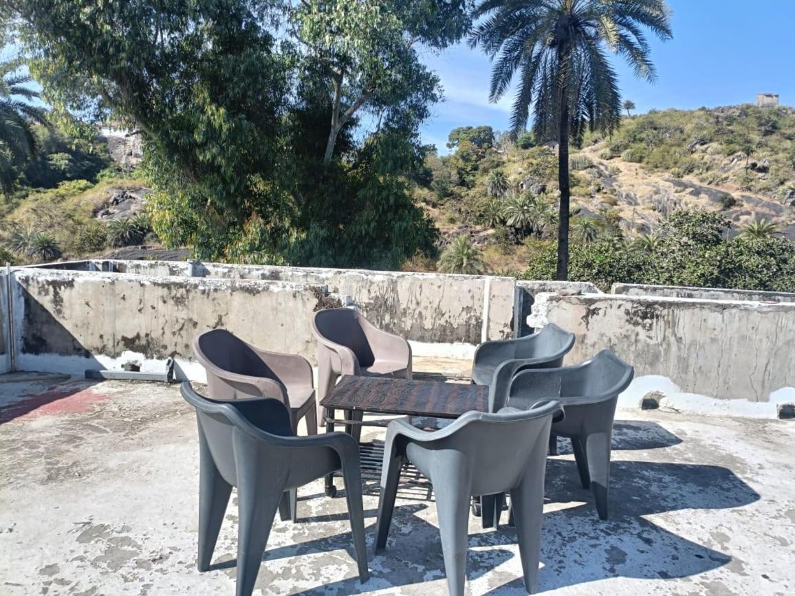 Hotel Deep Valley Mount Abu Exterior photo