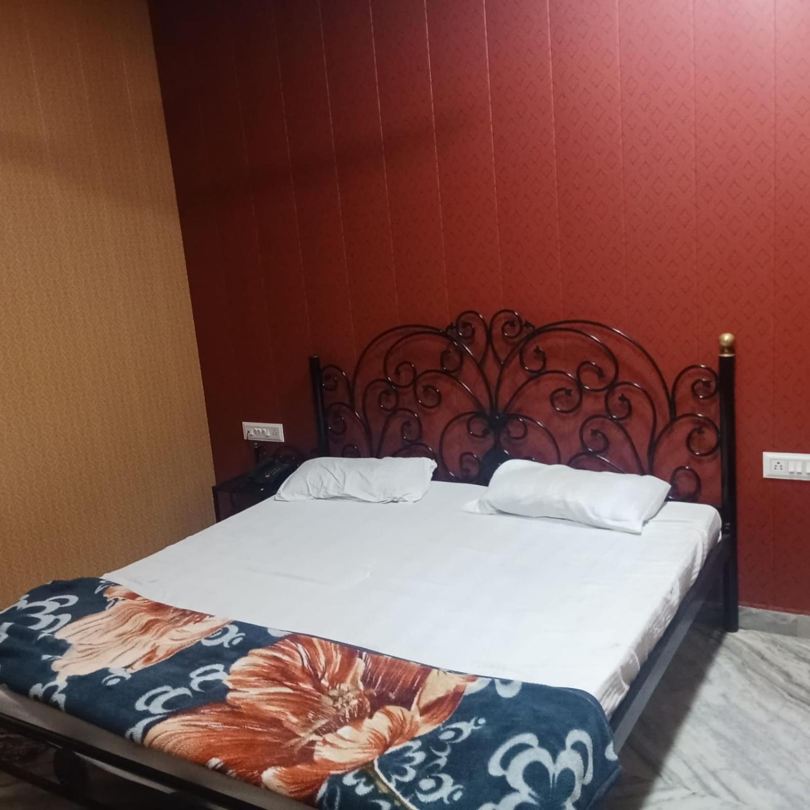 Hotel Deep Valley Mount Abu Exterior photo